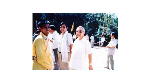 交通廳副廳長姚尚宏、呼市副市長連輯看望藏族學生