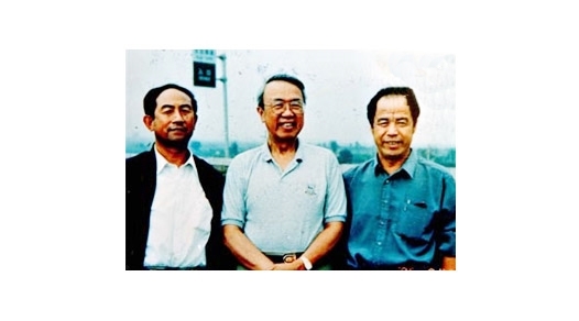 楊金泉、劉俊謙與聯(lián)合國(guó)副秘書(shū)長(zhǎng)的合影