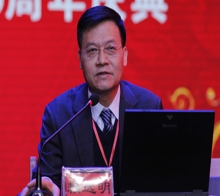 中國(guó)科學(xué)院院士、西北生態(tài)環(huán)境資源研究院常務(wù)副院長(zhǎng)、我國(guó)著名寒區(qū)土木工程專家、博士生導(dǎo)師賴遠(yuǎn)明教授就“寒區(qū)道路熱學(xué)特性分析方法和凍害防治技術(shù)”?與嘉賓、校友和師生分享了自己獨(dú)特的見(jiàn)解