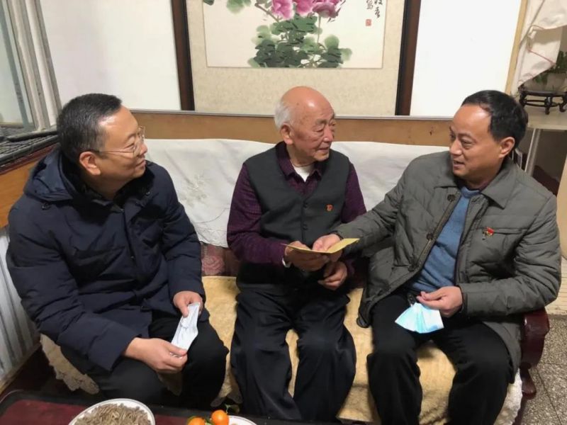 弘義集團(tuán)開展春節(jié)前走訪慰問生活困難黨員、老黨員、老干部活動